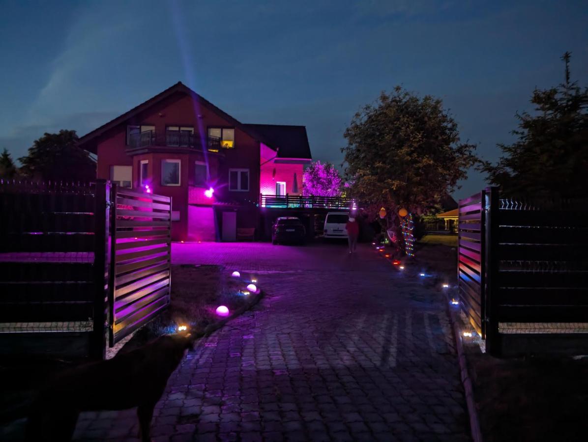 Czerwony Kamien Rubin Apartment เชียโนเซตี ภายนอก รูปภาพ